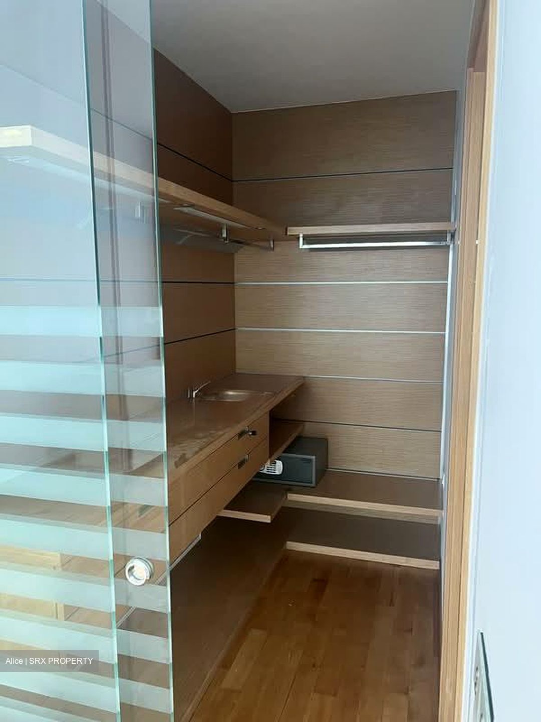 One Devonshire (D9), Condominium #577230561